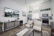 Urban-chic Nashville Retreat- Minutes to Broadway!